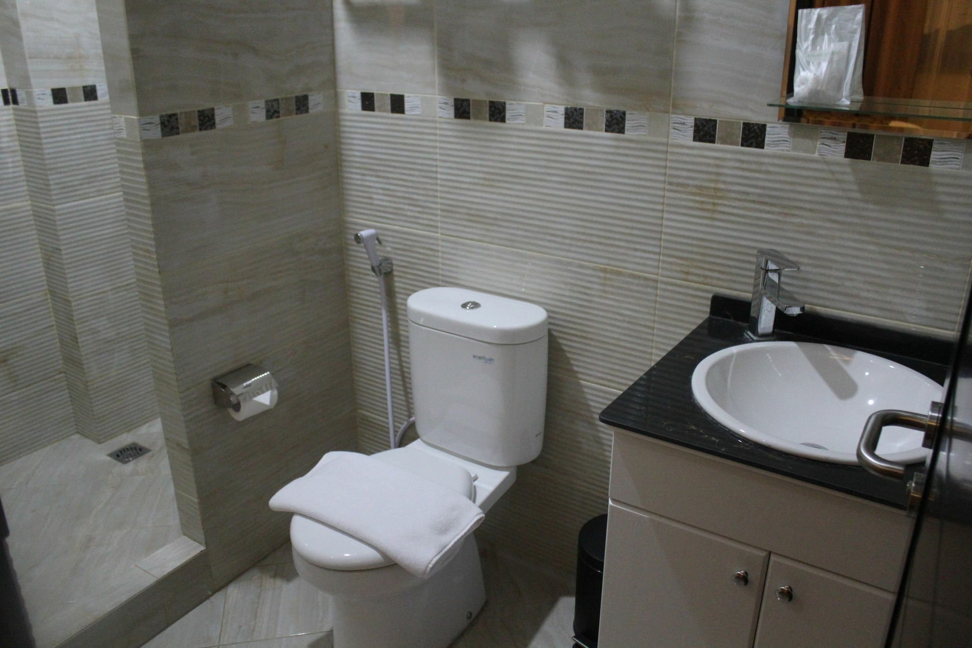 Fontana Hotel Giacarta Esterno foto
