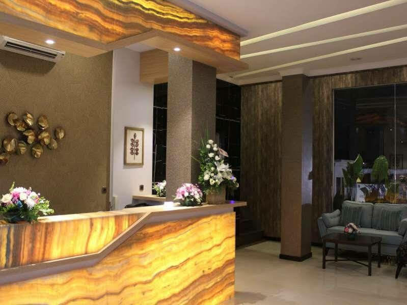 Fontana Hotel Giacarta Esterno foto
